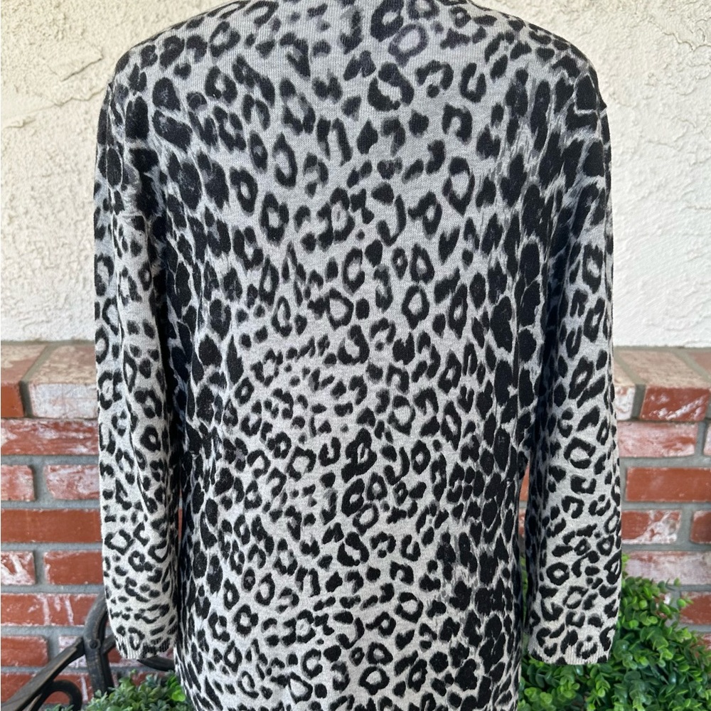 New York & Company Cardigan & Tank Sweater Set; Black & Gray Leopard; Sz Medium - Picture 7 of 16